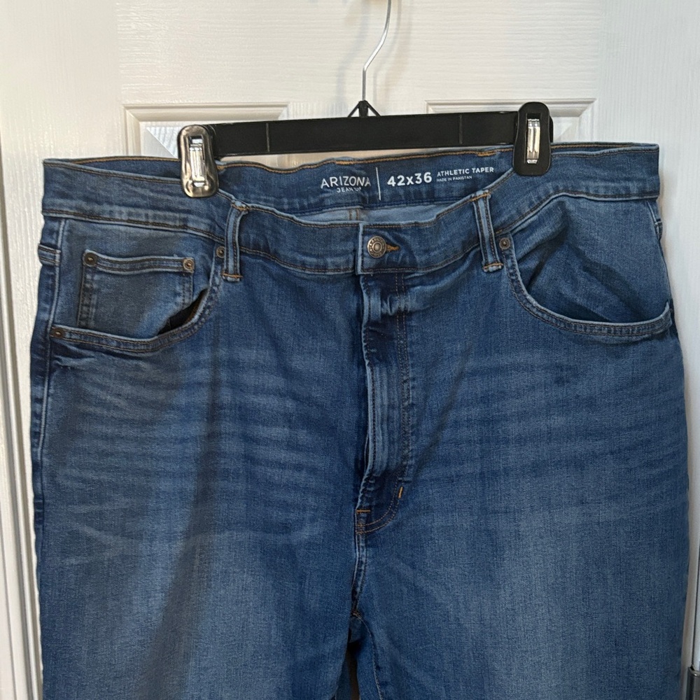 Arizona Jean Company Men's Deep Blue Relaxed Jeans Athletic Taper